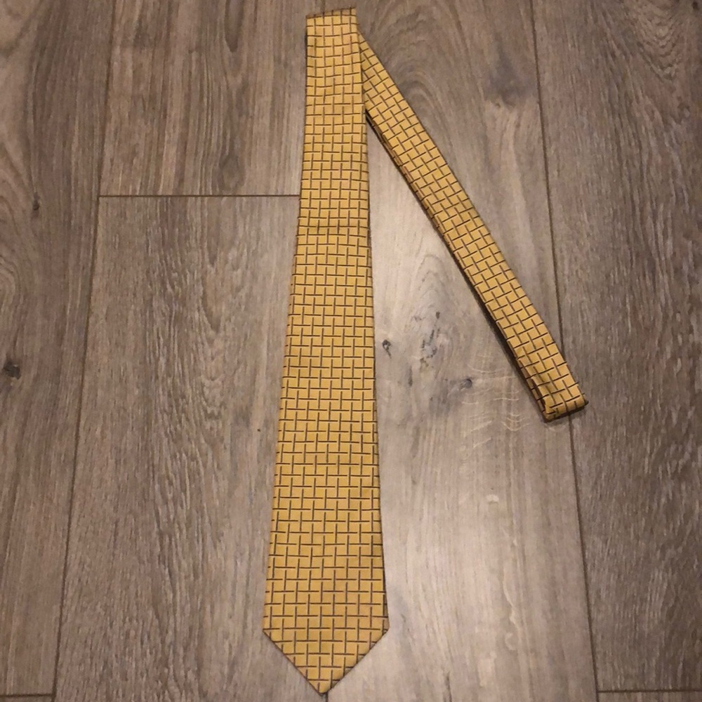 100% Pink Band Tie